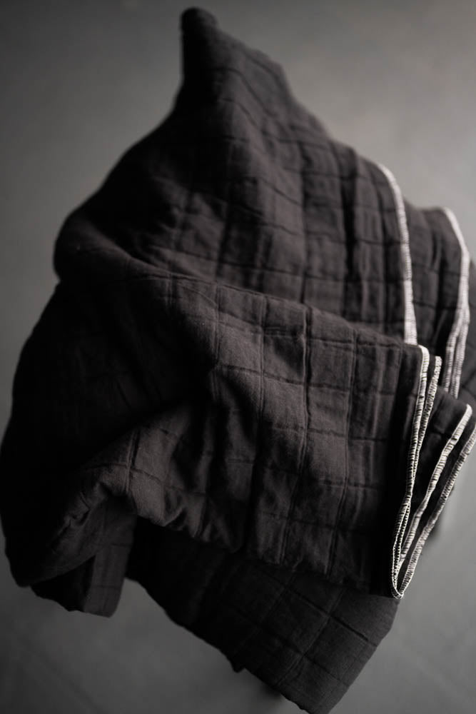 COTTON JACQUARD • Lunar Black • Remnant two piece bundle 200cm