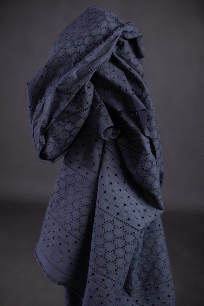 INDIAN COTTON • Navy Eyelet • Remnant 98cm