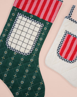 QUILTED POCKET STOCKING • PDF Pattern