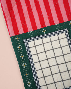 QUILTED POCKET STOCKING • PDF Pattern
