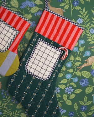 QUILTED POCKET STOCKING • PDF Pattern