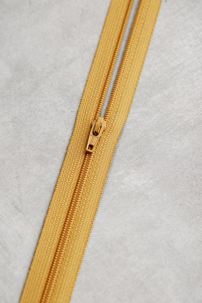 YKK®  BASIC COIL ZIPPER • meetMILK® • 18cm or 30cm
