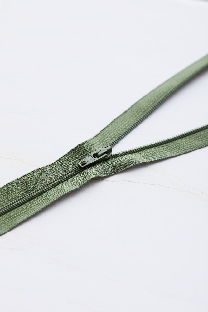 YKK® COIL ZIPPER • mind the MAKER® • 18cm & 30cm