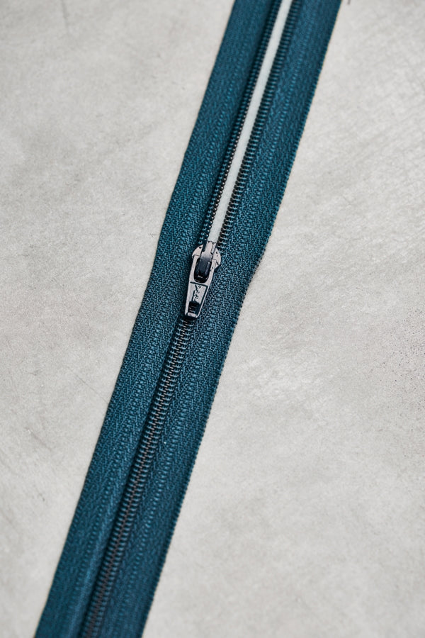 YKK®  BASIC COIL ZIPPER • meetMILK® • 18cm