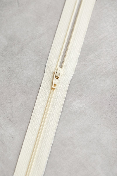 YKK®  BASIC COIL ZIPPER • meetMILK® • 18cm