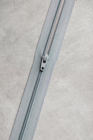 YKK®  BASIC COIL ZIPPER • meetMILK® • 18cm or 30cm