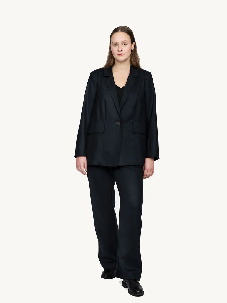
                
                    Load image into Gallery viewer, BLAZER • Pattern
                
            