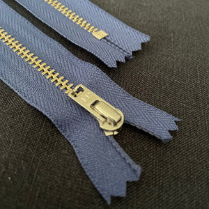 YKK® METAL ZIPPER • Assorted colours • Nickel finish