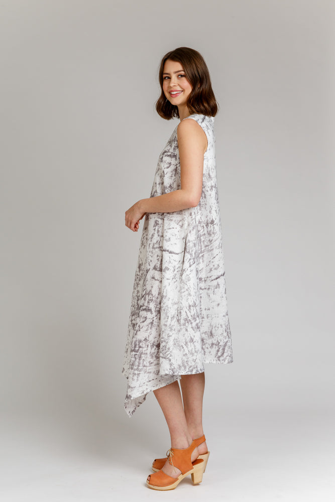 
                
                    Load image into Gallery viewer, FLOREAT DRESS &amp;amp; TOP • Pattern
                
            