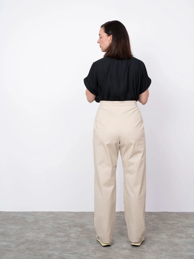 REGULAR FIT TROUSERS • Pattern