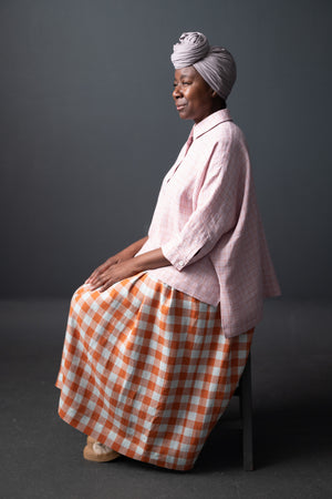 Carolina linen. Maxine wears a size 14.