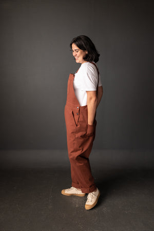 Model Larli is wearing the Harlenes in Appolina 8oz Sanded Twill. Larli is a UK size 20, and 5.11. The legs were lengthened to accommodate her height.