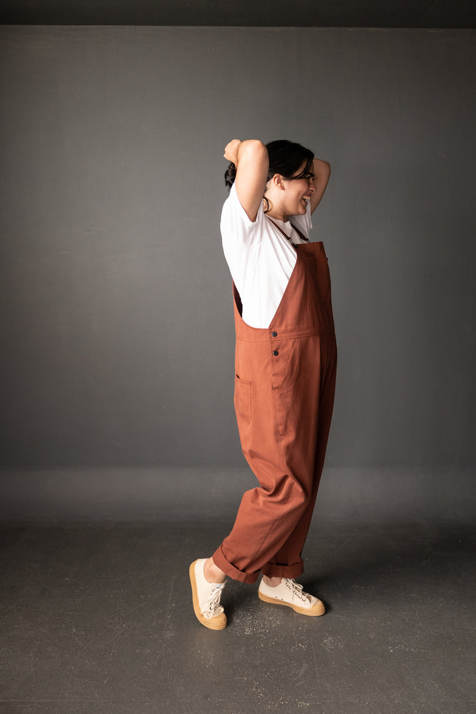 Model Larli is wearing the Harlenes in Appolina 8oz Sanded Twill. Larli is a UK size 20, and 5.11. The legs were lengthened to accommodate her height.