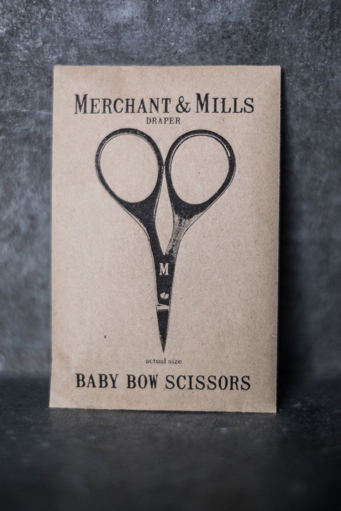 
                
                    Load image into Gallery viewer, BABY BOW SCISSORS • Merchant &amp;amp; Mills
                
            