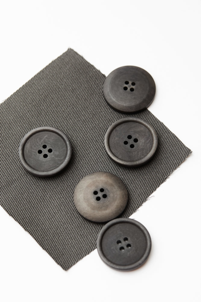 BLAZE COROZO BUTTONS • Calm Grey • 28mm