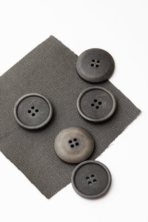 
                
                    Load image into Gallery viewer, BLAZE COROZO BUTTONS • Calm Grey • 28mm
                
            