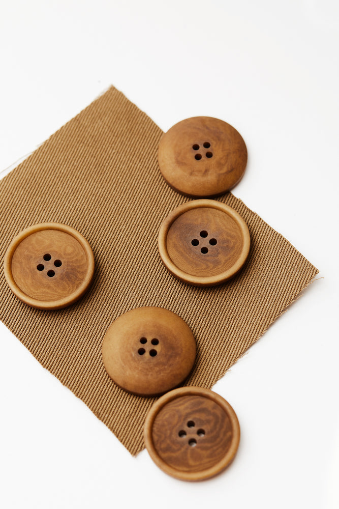 BLAZE COROZO BUTTONS • Camel • 28mm