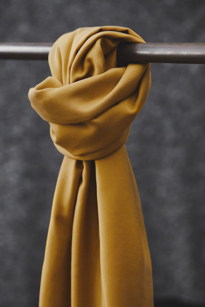 SMOOTH DRAPE TWILL • TENCEL™ fibres • Amber • Remnant 39cm