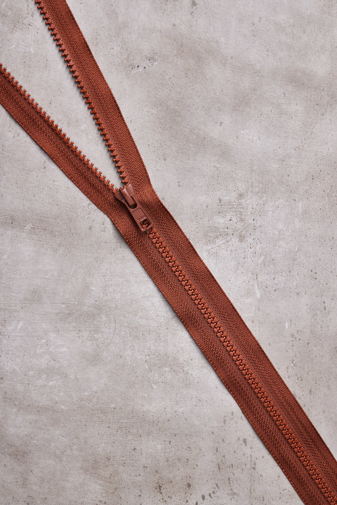 
                
                    Load image into Gallery viewer, YKK® SEPARATING ZIPPER • mind the MAKER® • 55cm, 65cm or 80cm
                
            